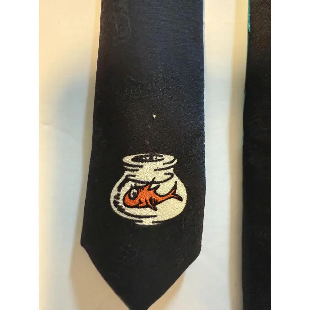 UNIQUE Vintage 1994  Dr. Seuss Cat in the Hat Fish Bowl 100%  Silk Collector Tie